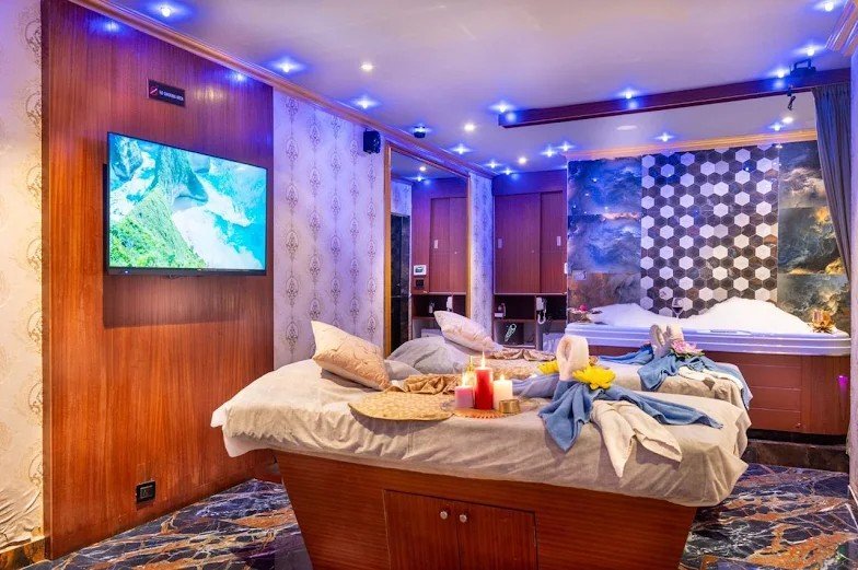 Aura Spa environment
